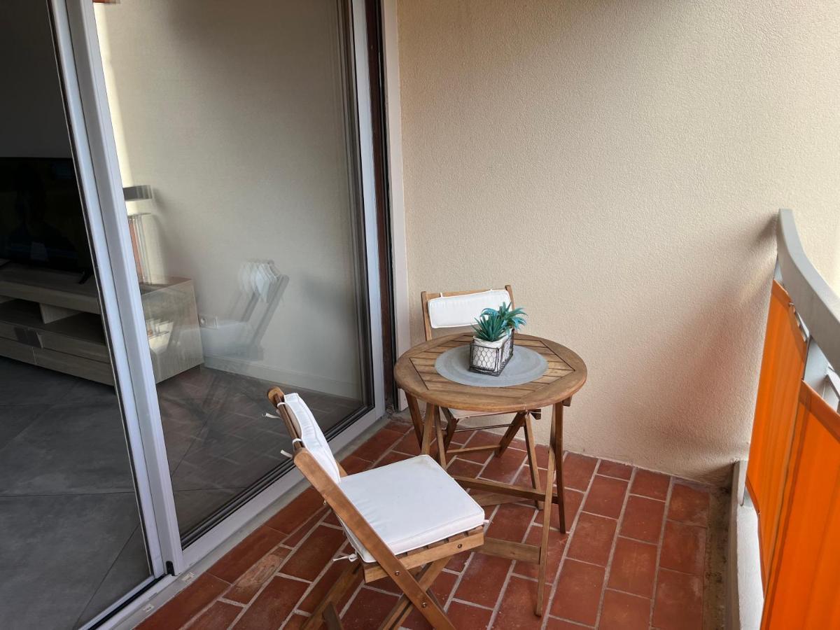 Appartement 2 Pieces Vue Mer, A Proximite De Tout Mandelieu Exterior foto